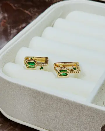 Aro con Piedra Zirconia