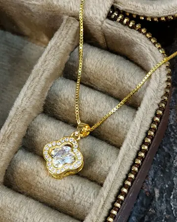 Collar Colgantge B/O