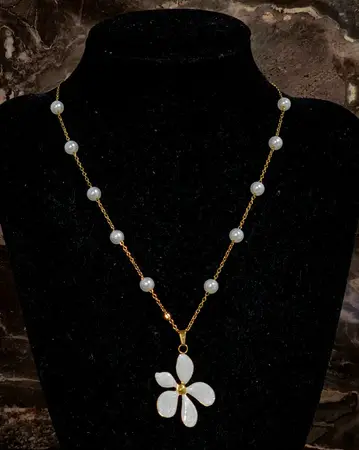 Collar Perlado Blanco