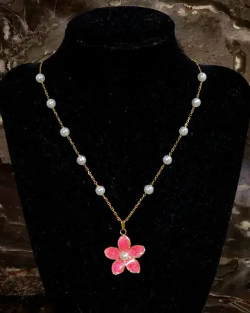 Collar Perlado Fucsia
