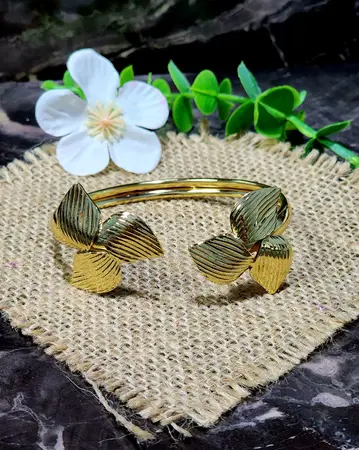Brazalete Tres Petalas