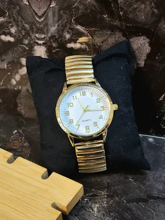 Reloj Flexible G Dorado
